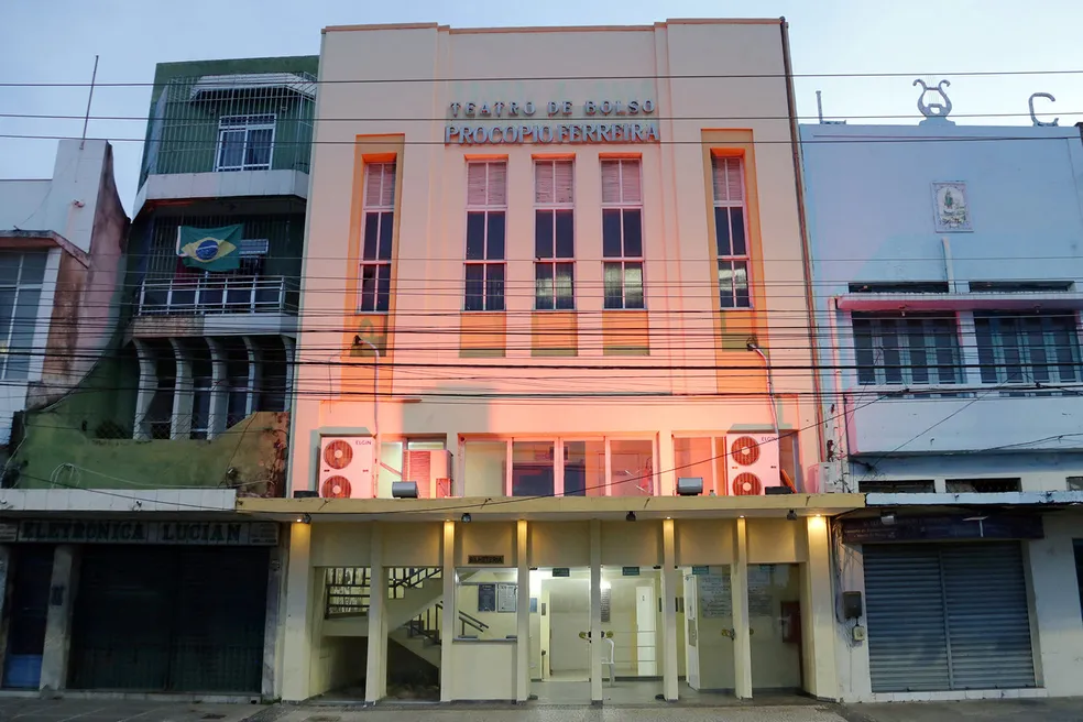 Teatro de Bolso mantém programação após reparos no sistema de climatização
